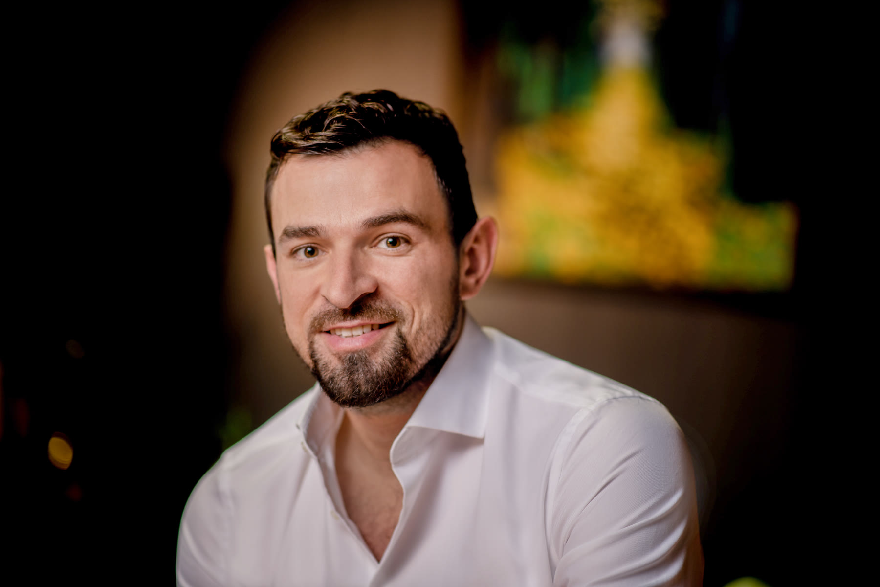 Ing. Jan Pirogov v bílé košili